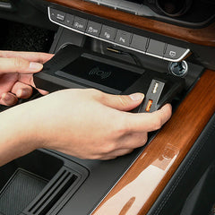 Audi A4 2016-2024 / Audi A5 2017-2024 Carregador sem fios para telemóvel com carregamento rápido de 15W 
