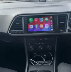 Seat Ateca 16-21 - 9" radio met Apple CarPlay en Android Auto, gemonteerd in het dashboard van de auto.
